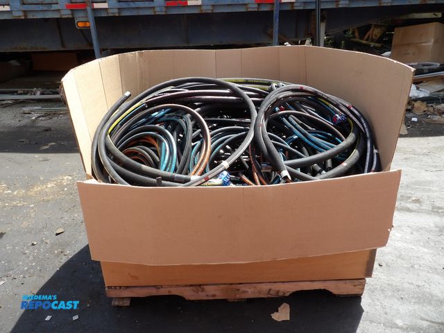 Lot 2-51042 - pallet load of new assorted hydraulic hoses, various lengths, sizes, and psi