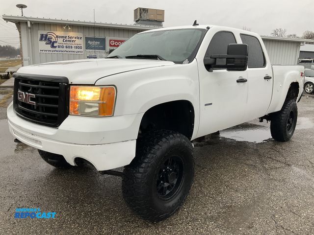 Repocast.com - Lot 2-32741 - 2008 GMC Sierra 2500 SLE Crew Cab Crew Cab