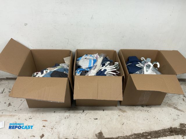 Lot 2-60247 - Lot of 3 boxes of Target baby clothes