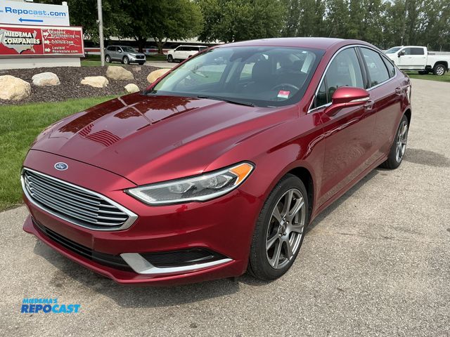 Lot 2-42140 - 2018 Ford Fusion SE Sedan AWD