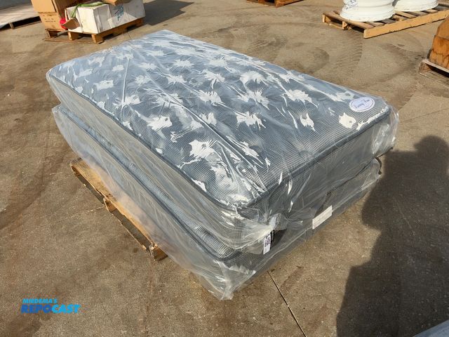 Lot 2-11595 - (2) New Old Stock Luxury Firm Mattresses for Semi Truck Sleepers, 38”x80”