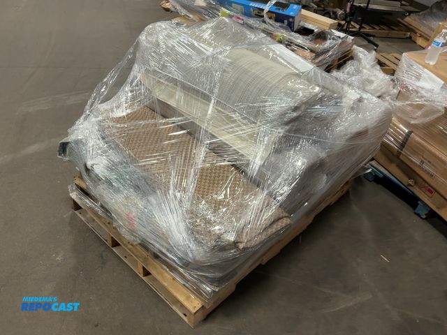 Lot 2-27839 - Skid Lot of Assorted Rugs