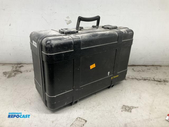 Lot 2-79318 - Trimble TDL 450H Battery Charger Kit (Incomplete)
SKU:74450-14