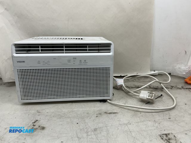 Lot 2-76892 - Vissani Air Conditioner - 5000 BTU model#VW5025R