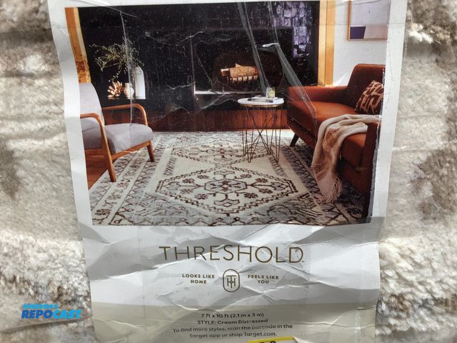 Lot 2-79987 - New Threshold style cream distressed area rug