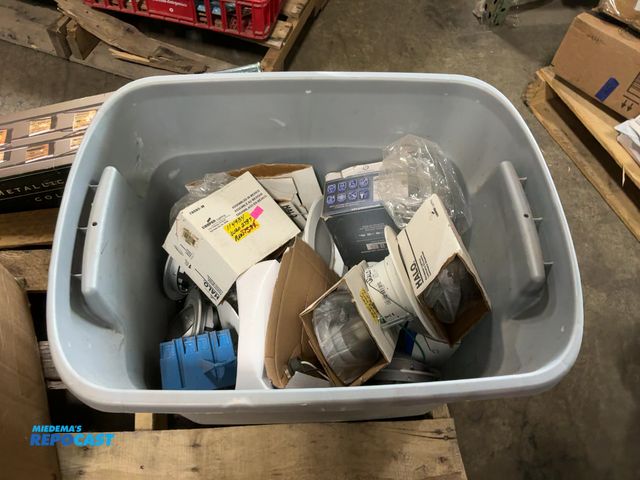 Lot 2-96530 - Tote of Assorted Lighting Fixtures