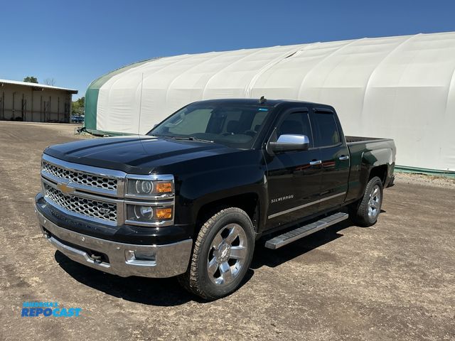 Lot 2-91629 - 2014 Chevrolet Silverado 1500 LTZ Double Cab 4WD Double Cab Standard Box Pickup Truck 4x4