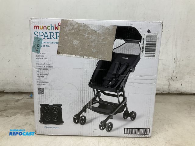 Lot 2-19959 - Munchkin Sparrow Ultra-Compact Stroller