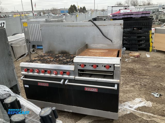 Lot 2-92089 - Vulcan Large 6 burner, 2 stove, and griddle set up