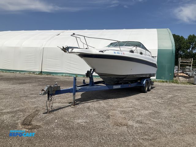 Lot 2-90512 - 1997 Sea Ray Sundancer 250 25’ Cruiser