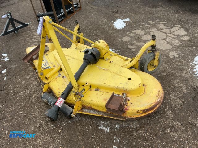 Lot 2-33596 - Used John Deere 272 3-point 72” Grooming Mower, 540 pto driven with shaft, two rear casters, missing...