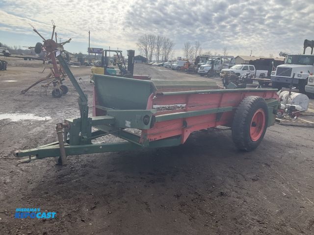 Lot 2-33602 - New Idea Manure Spreader
