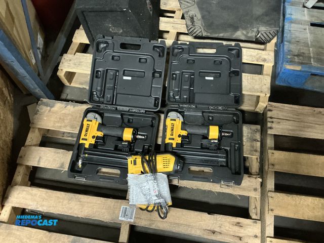 Lot 2-76976 - Lot of (3) DeWalt tools including a DWHT75021 stapler and (2) 18 gauge brad nailers model#DWFP12233