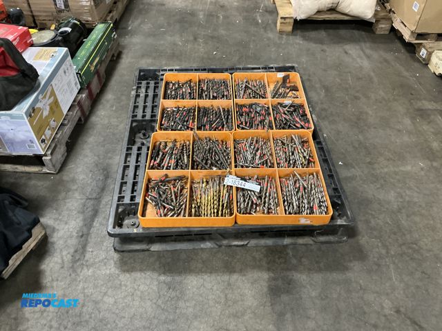 Lot 2-18344 - Large Quantity Metal Working Drill Bits, Various Sizes.