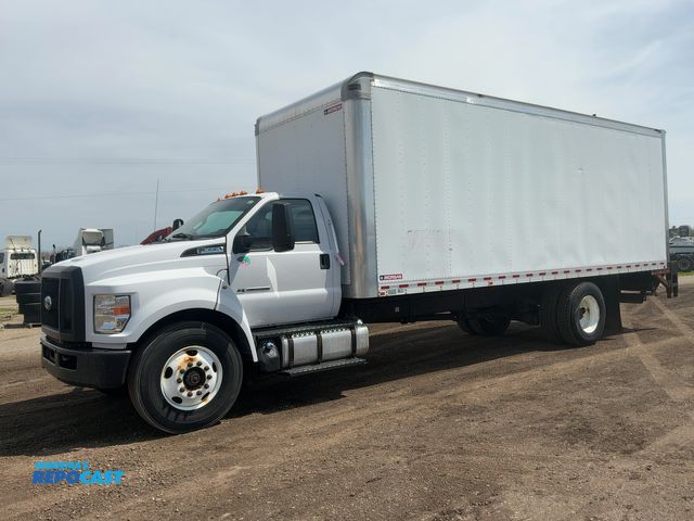 Lot 2-22321 - 2018 Ford F-650 24’ Box Truck