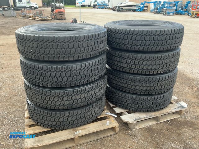 Lot 2-11433 - (8) Recap 295/75R22.5 Semi Tires, Bandag Caps