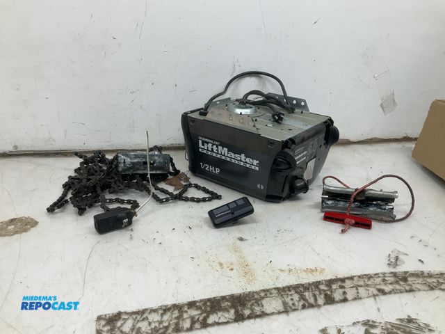 Lot 2-24994 - Chamberlain Lift Master 3255M 1/2 Hp garage door opener with remote