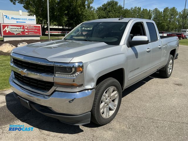 Lot 2-55636 - 2019 Chevrolet Silverado 1500 Work Truck Extended Cab Pickup Truck 4x4