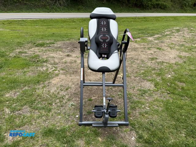 Lot 2-25592 - INNOVA INVERSION TABLE