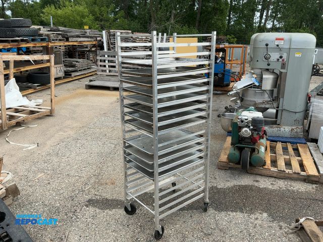 Lot 2-64191 - 20-Pan End Load Bun/Sheet Pan Rack, comes with (12) Pans
