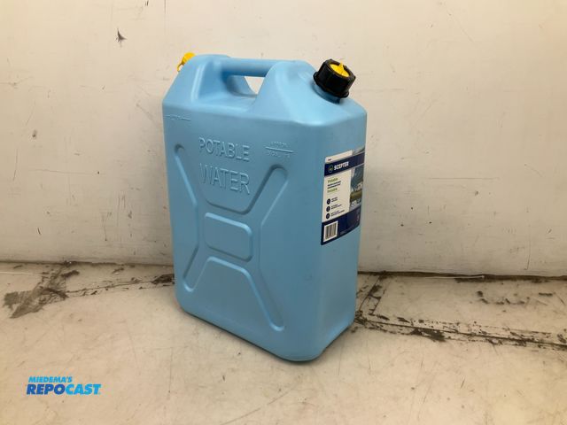 Lot 2-72998 - Scepter 5 gallon potable water jug