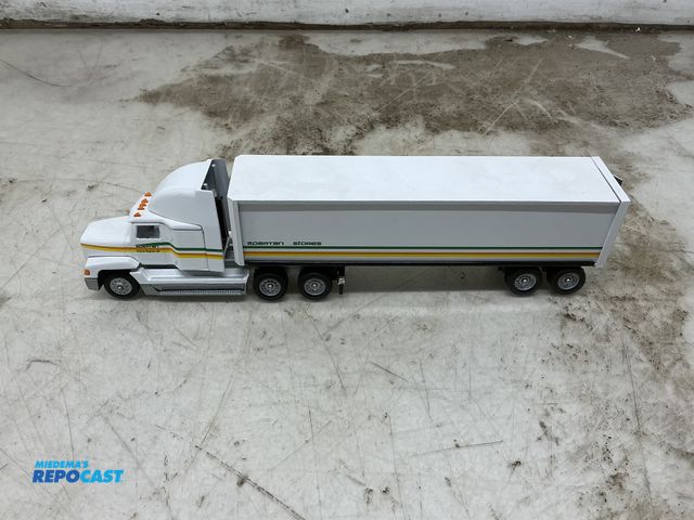 Lot 2-92046 - Winross spartan stores die cast.