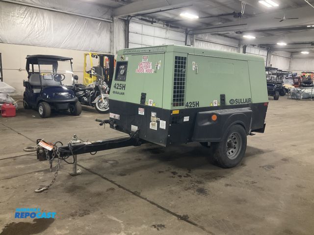 Lot 2-42157 - Sullair 425H Towable Air Compressor