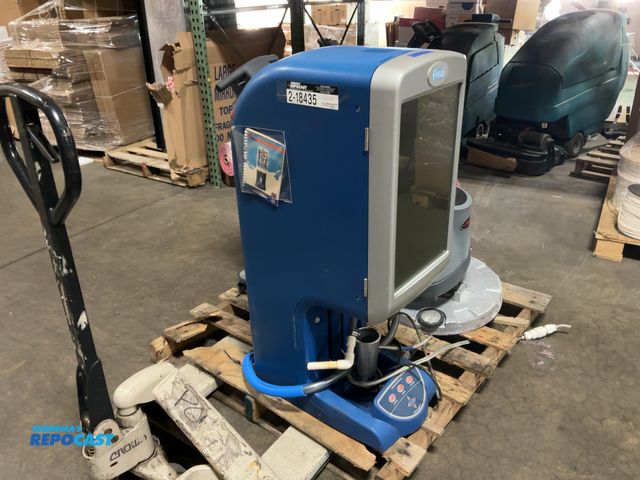 Lot 2-18435 - F'real FRLB4 Frozen Drink Beverage Smoothie Milkshake Blender Works