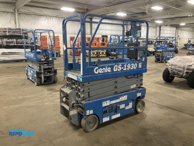 Lot 2-42756 - Genie GS-1930 Scissor Lift