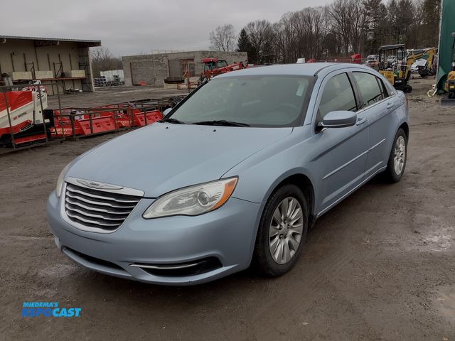 Lot 2-61009 - 2012 Chrysler 200 LX Sedan FWD
