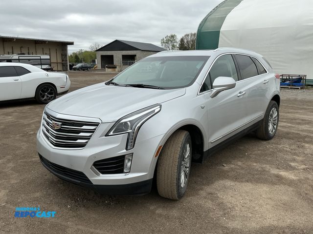 Lot 2-70175 - 2017 Cadillac XT5 Premium Luxury SUV FWD