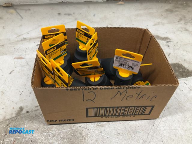 Lot 2-33888 - 12 DeWalt 3/4" drive Metric impact sockets: 22-24-25-26-27-30-32-33-35-36-38+ 41 mm