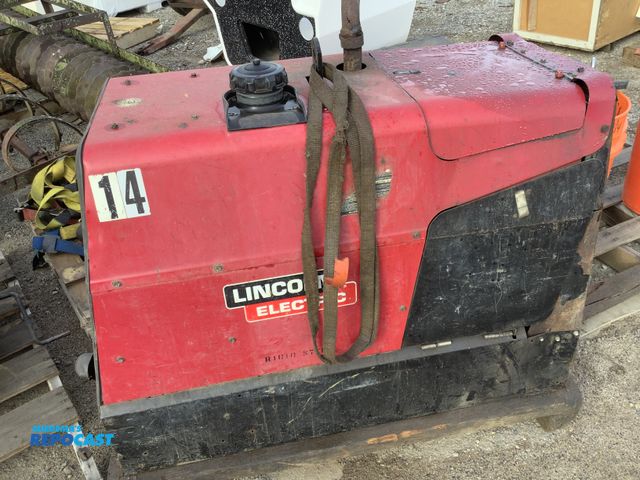 Lot 2-35981 - (1) Lincoln eletric ranger 250 GXT engine driven welder