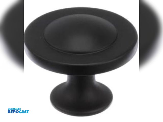Lot 2-77687 - New 25 pack of Amerock 1-1/4” Flat Black Knobs. 1-1/4" (32 mm) diameter knob, Compliments a wide var...
