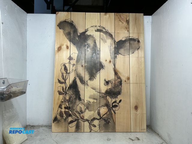 Lot 2-14934 - Wood Wall Cow Art