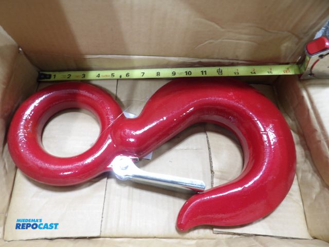 Lot 2-53947 - New Dayton; Heavy-duty Carbon Steel
Slip hook 40 grade 30,000 lb 1aad limit,
eye latch, #2YPd4