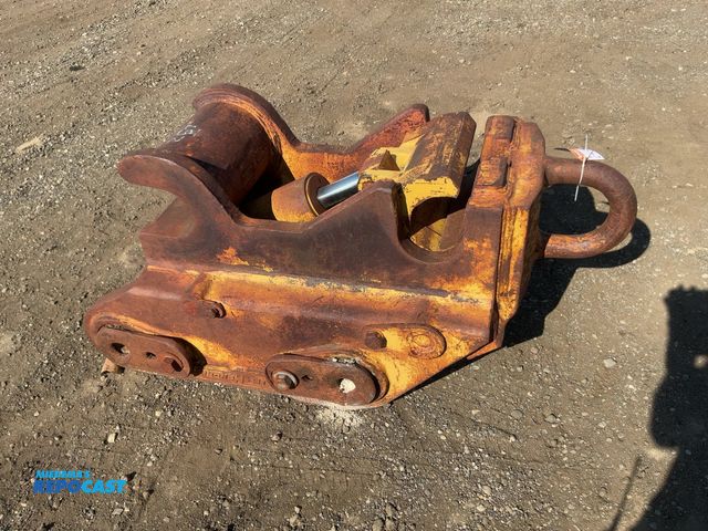 Lot 2-41448 - JB-Hendrix Large Hydraulic Quick Coupler Pin Grabber Excavator Attachment, came off a Caterpillar 24...