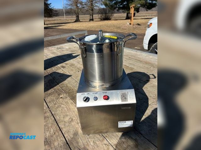 Lot 2-tbd - Commercial Food Chopper – 10.6 Qt Stainless Steel. Food Chopper, Rapid Chopping, Removeable Bowl. Te...