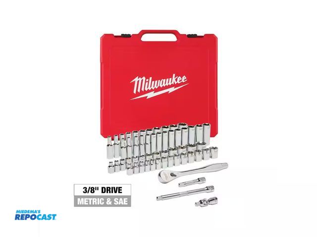 Lot 2-11463 - Milwaukee 48-22-9008 56pc. 3/8” Metric and SAE Ratchet and Sockets w/ Four Flat Sides