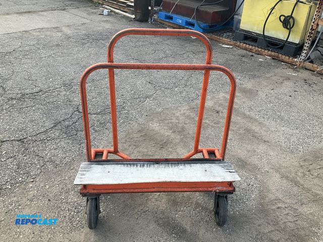 Lot 2-67091 - Mental cart messures approximately 40x9x47”