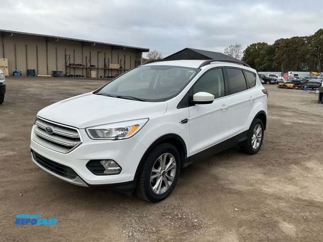 Lot 2-40145 - 2018 Ford Escape SE FWD SUV FWD