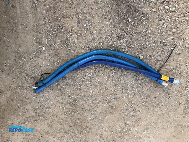 Lot 2-62744 - 3 pieces of 3/4" gas hose