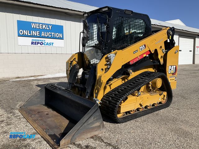Lot 2-61116 - 2024 Caterpillar 255 Skid Steer