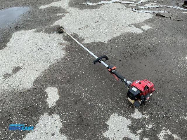 Lot 2-93536 - Maruyama  B27OL turbo weed whip.