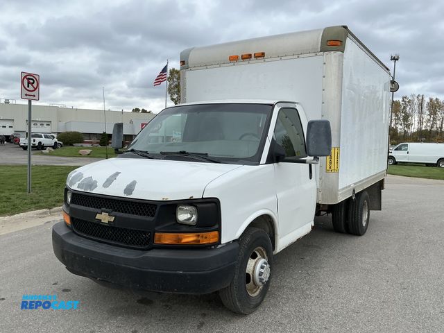 Lot 2-69324 - 2012 Chevrolet Express G3500 Box Truck Other RWD