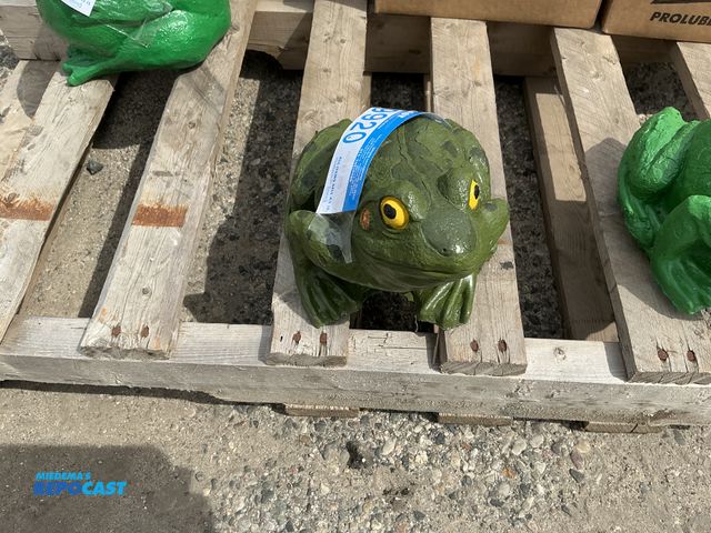 Lot 2-99920 - medium size cement frog