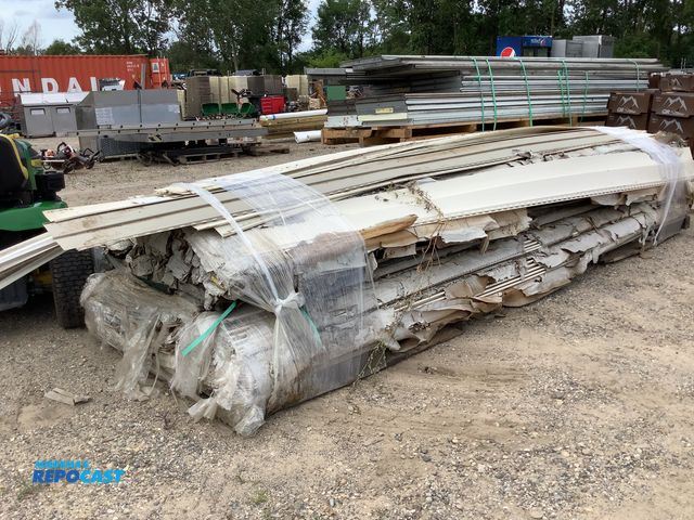 Lot 2-96108 - Skid lot of various pieces of house siding