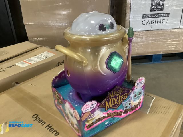 Lot 2-63167 - Lot of (1) magic mixes toy.