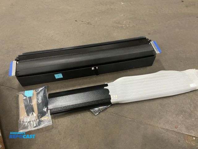 Lot 2-69710 - Switchblade tonneau cover model: SW2127 S/N: SF2403-0016