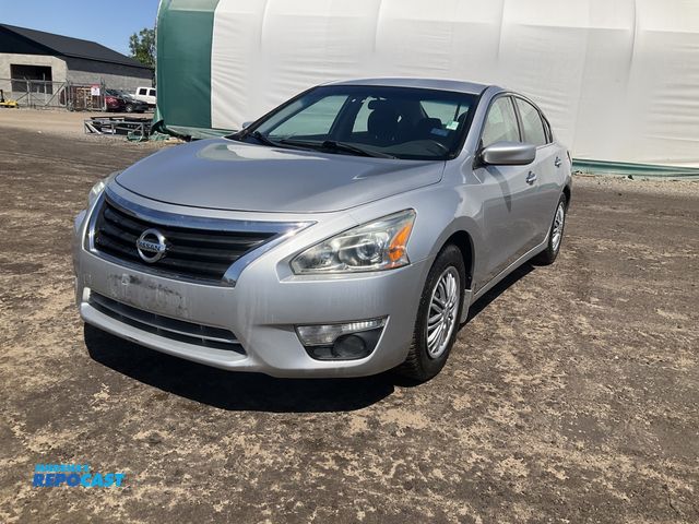 Lot 2-30104 - 2014 Nissan ALTIMA Sedan FWD